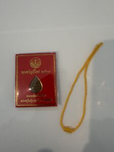 ワットスタットで頂いたお守りと糸