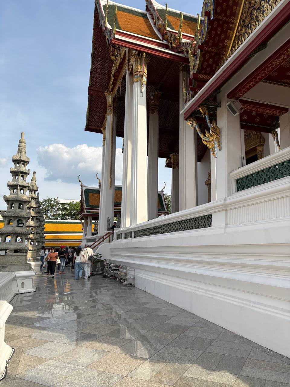 ワット・スタット外観